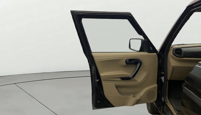 2023 Mahindra BOLERO NEO N 4, Diesel, Manual, 52,250 km, LHS Front Door