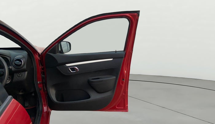 2025 Renault Kwid CLIMBER 1.0 AMT Dual Tone , Petrol, Automatic, 7,516 km, RHS Front Door