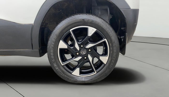 2023 Tata PUNCH ACCOMPLISHED DAZZLE SUNROOF CNG MT, CNG, Manual, 32,902 km, Left Rear Wheel