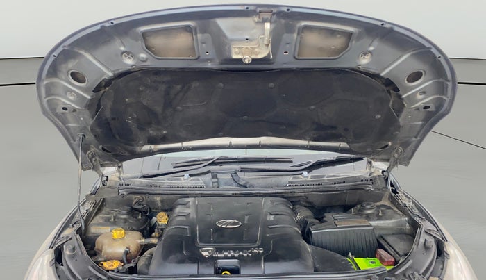 2016 Mahindra XUV500 W6, Diesel, Manual, 84,507 km, Open Bonet