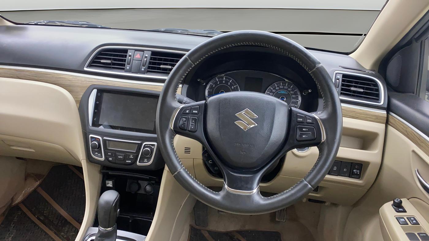 2023 Maruti Ciaz ALPHA  AT 1.5 SHVS PETROL, Petrol, Automatic, 37,327 km, Steering Wheel Close Up