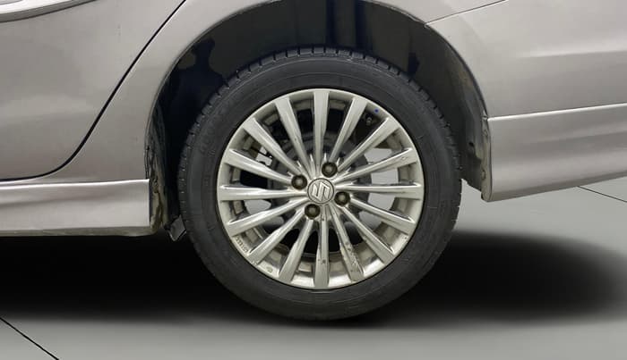 2016 Maruti Ciaz ZXI+ RS, Petrol, Manual, 84,888 km, Left Rear Wheel
