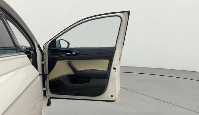 2022 Skoda SLAVIA STYLE 1.0L TSI MT, Petrol, Manual, 69,712 km, RHS Front Door