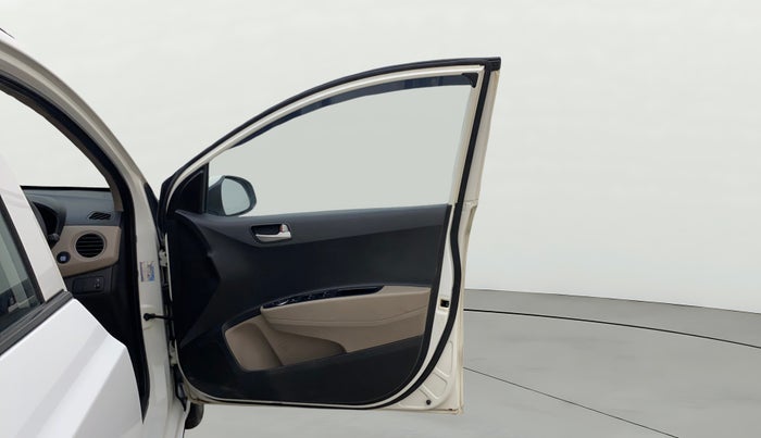 2014 Hyundai Grand i10 ASTA AT 1.2 KAPPA VTVT, Petrol, Automatic, 86,070 km, RHS Front Door