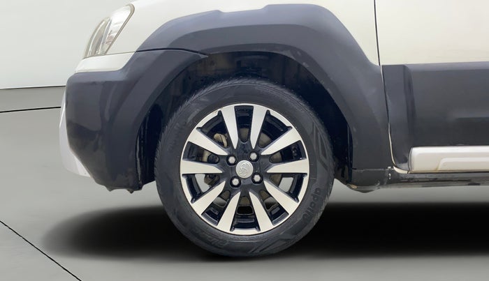 2014 Toyota Etios CROSS 1.2 G, Petrol, Manual, 70,160 km, Left Front Wheel