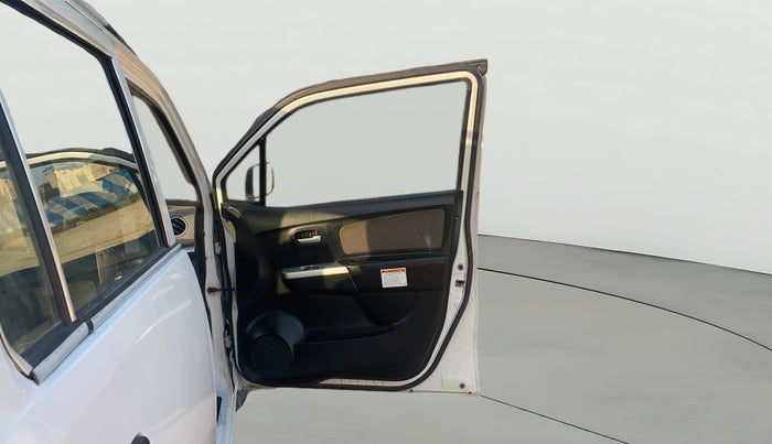 2015 Maruti Wagon R 1.0 LXI CNG, CNG, Manual, 63,864 km, RHS Front Door