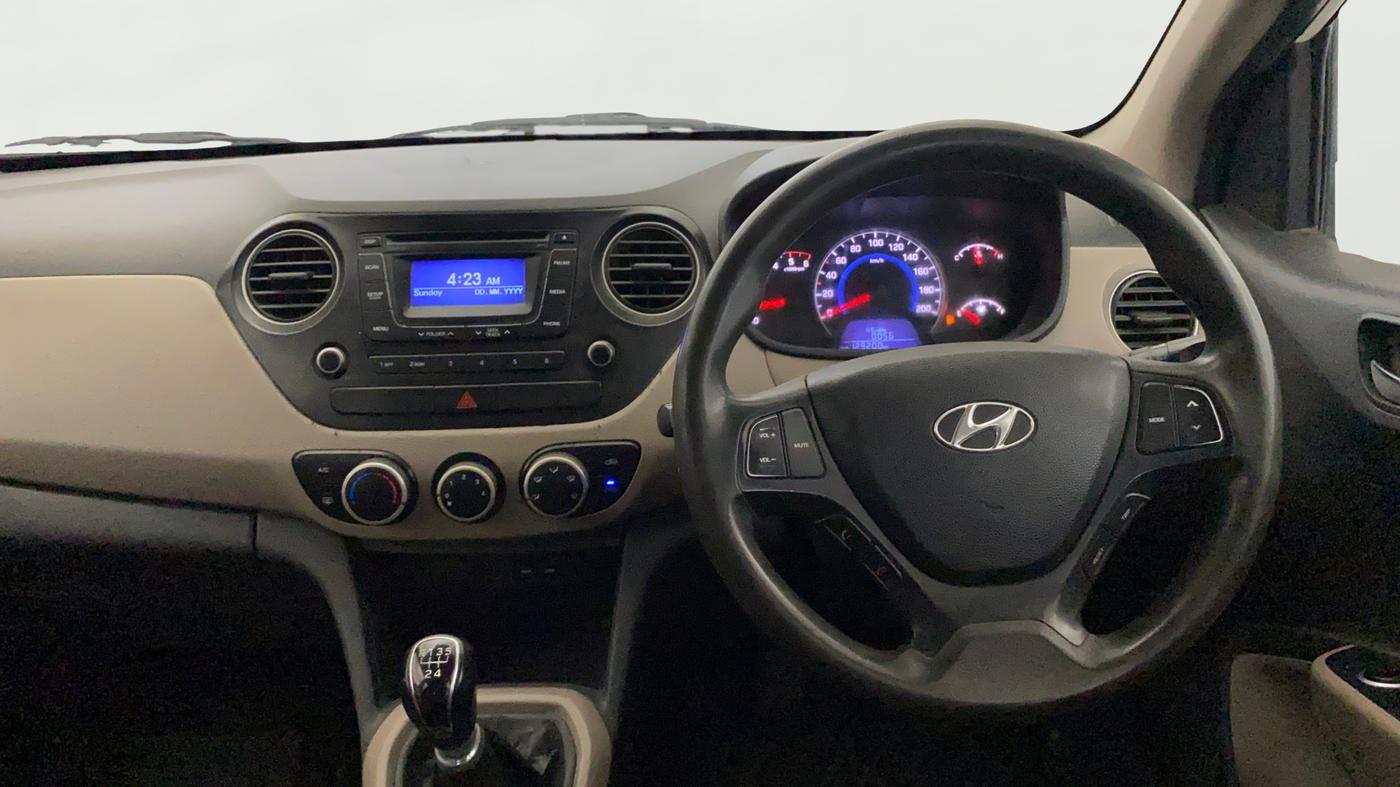 2015 Hyundai Grand i10 SPORTZ 1.1 CRDI, Diesel, Manual, 1,29,188 km, Steering Wheel Close Up