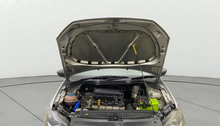 2016 Volkswagen Vento HIGHLINE 1.6 MPI, Petrol, Manual, 98,199 km, Open Bonet