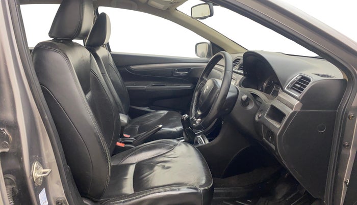 2018 Maruti Ciaz S 1.4 MT PETROL, Petrol, Manual, 1,31,896 km, Right Side Front Door Cabin