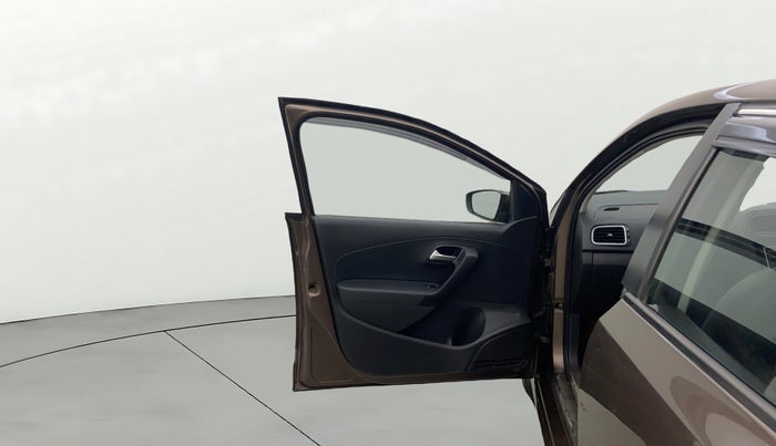 2017 Volkswagen Polo COMFORTLINE 1.2L, Petrol, Manual, 76,943 km, LHS Front Door