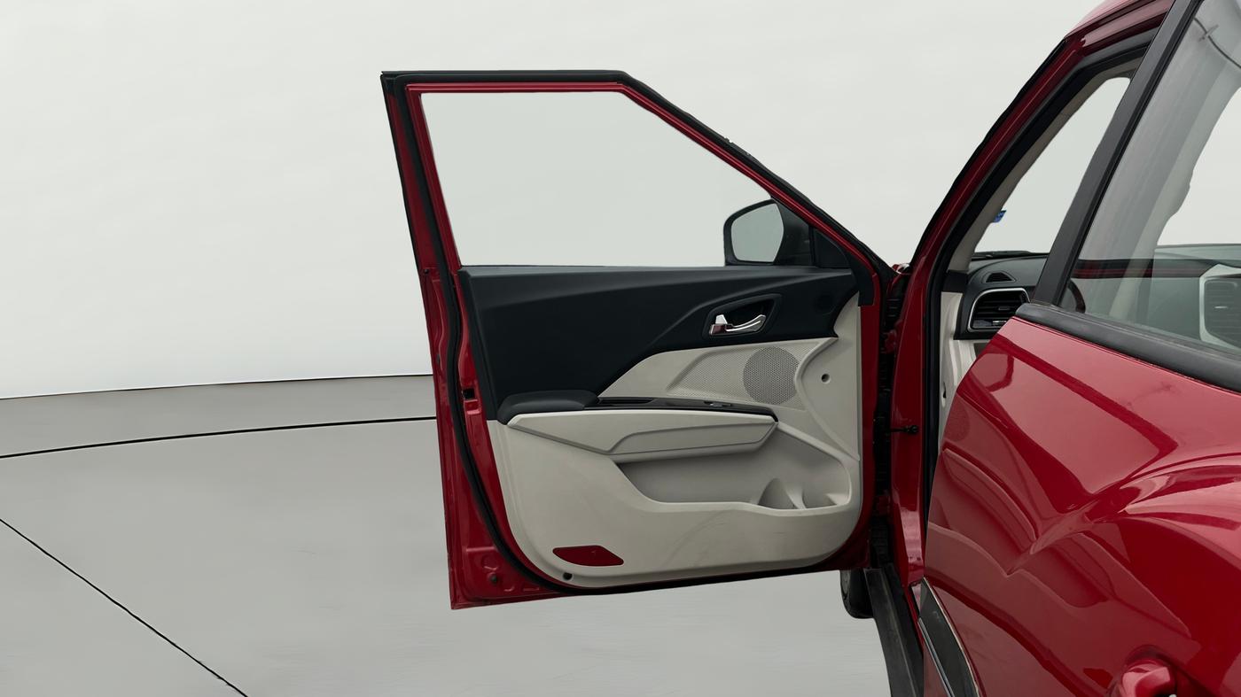 2022 Mahindra XUV300 W8 (O) 1.2 PETROL, Petrol, Manual, 20,984 km, LHS Front Door
