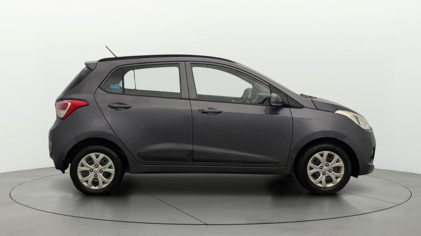 2015 Hyundai Grand i10 SPORTZ 1.2 KAPPA VTVT, Petrol, Manual, 24,754 km, Right Side View