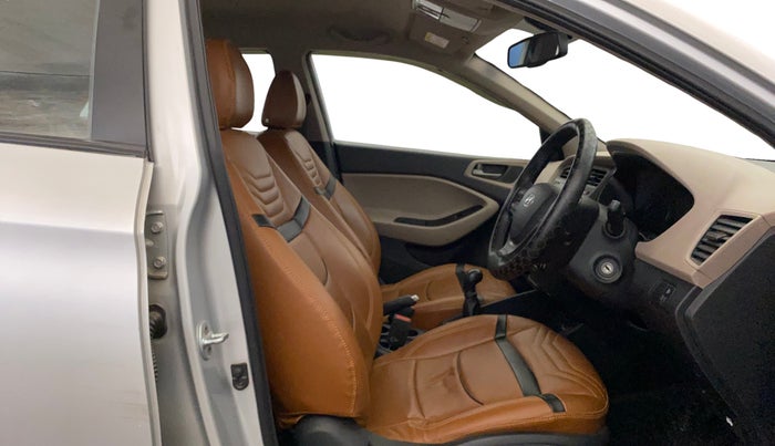 2016 Hyundai Elite i20 SPORTZ 1.2, Petrol, Manual, 41,027 km, Right Side Front Door Cabin