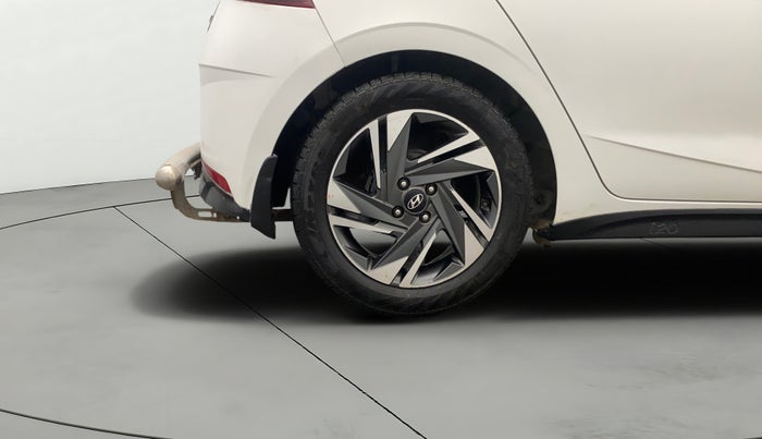 2021 Hyundai NEW I20 ASTA (O) 1.2 MT, CNG, Manual, 1,17,079 km, Right Rear Wheel
