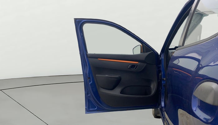 2017 Renault Kwid CLIMBER 1.0 AMT, Petrol, Automatic, 19,505 km, LHS Front Door