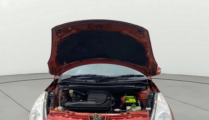 2013 Maruti Swift VXI, Petrol, Manual, 1,06,812 km, Open Bonet