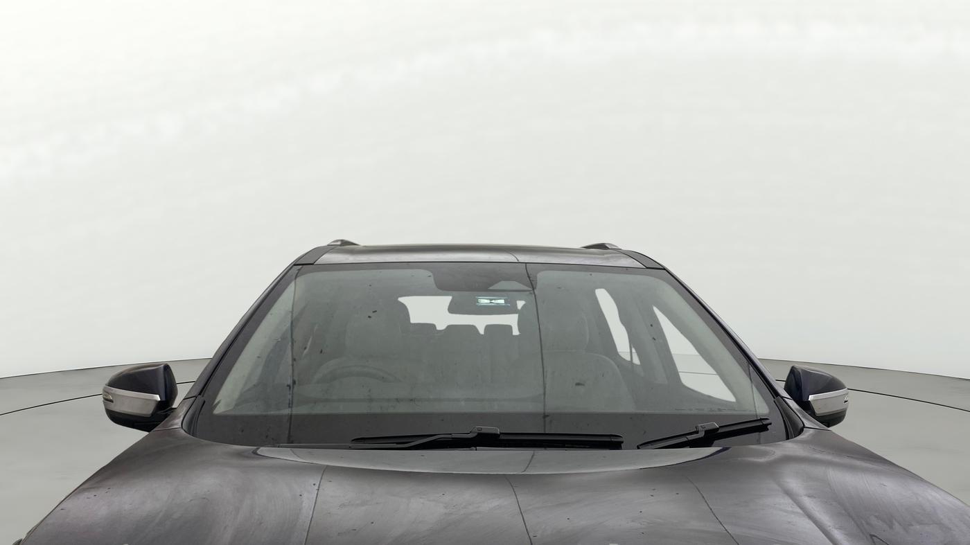 2023 Mahindra XUV700 AX 7 D AT 7 STR, Diesel, Automatic, 83,843 km, Front Windshield