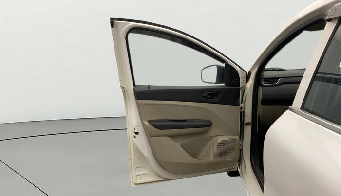 2022 Renault TRIBER RXL MT, Petrol, Manual, 51,342 km, LHS Front Door