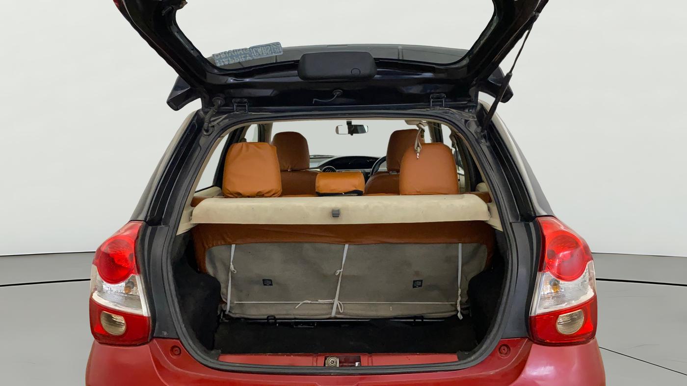 2019 Toyota Etios Liva V DUAL TONE, Petrol, Manual, 86,105 km, Boot Open Zoomed View