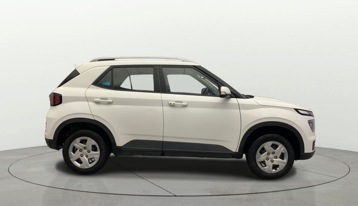 2022 Hyundai VENUE SX 1.2 PETROL, Petrol, Manual, 33,433 km, Right Side View
