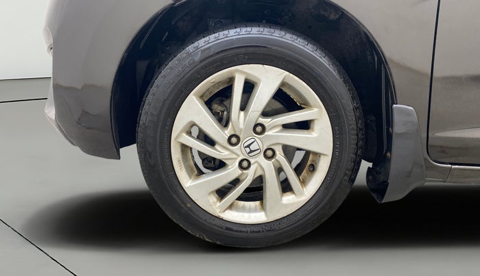 2017 Honda Jazz 1.2L I-VTEC V, Petrol, Manual, 1,00,405 km, Left Front Wheel