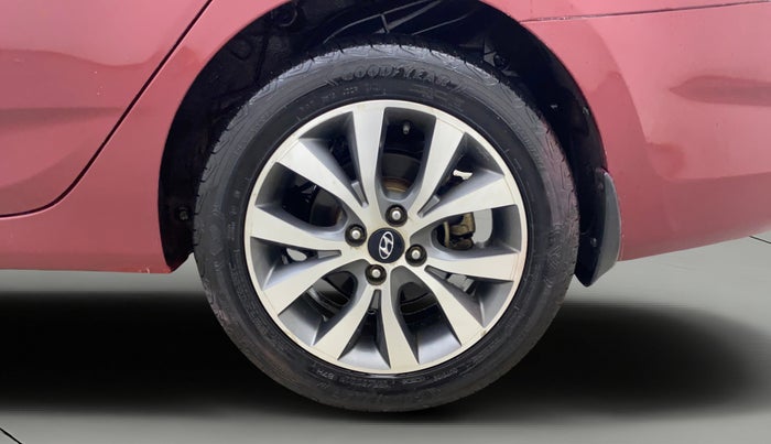 2014 Hyundai Verna FLUIDIC 1.6 VTVT SX AT, Petrol, Automatic, 42,671 km, Left Rear Wheel