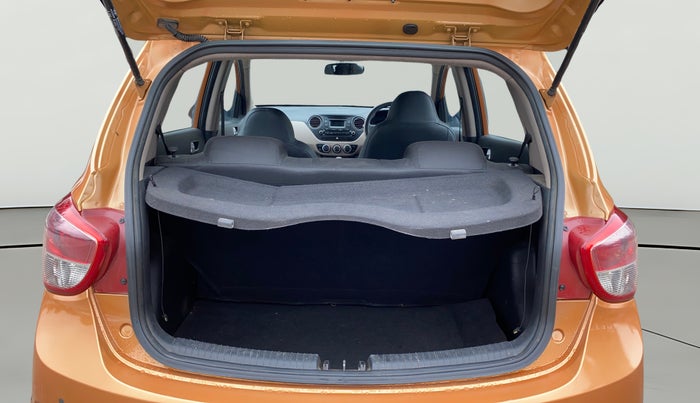 2015 Hyundai Grand i10 SPORTZ 1.2 KAPPA VTVT, Petrol, Manual, 31,692 km, Boot Open Zoomed View