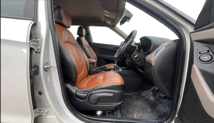 2018 Hyundai Creta E PLUS 1.6 PETROL, Petrol, Manual, 1,43,132 km, Right Side Front Door Cabin