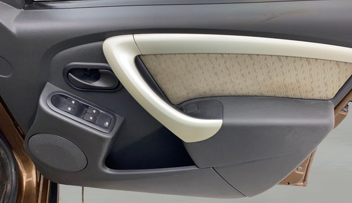 2014 Renault Duster RXL PETROL, Petrol, Manual, 69,454 km, Driver Side Door Panels Control