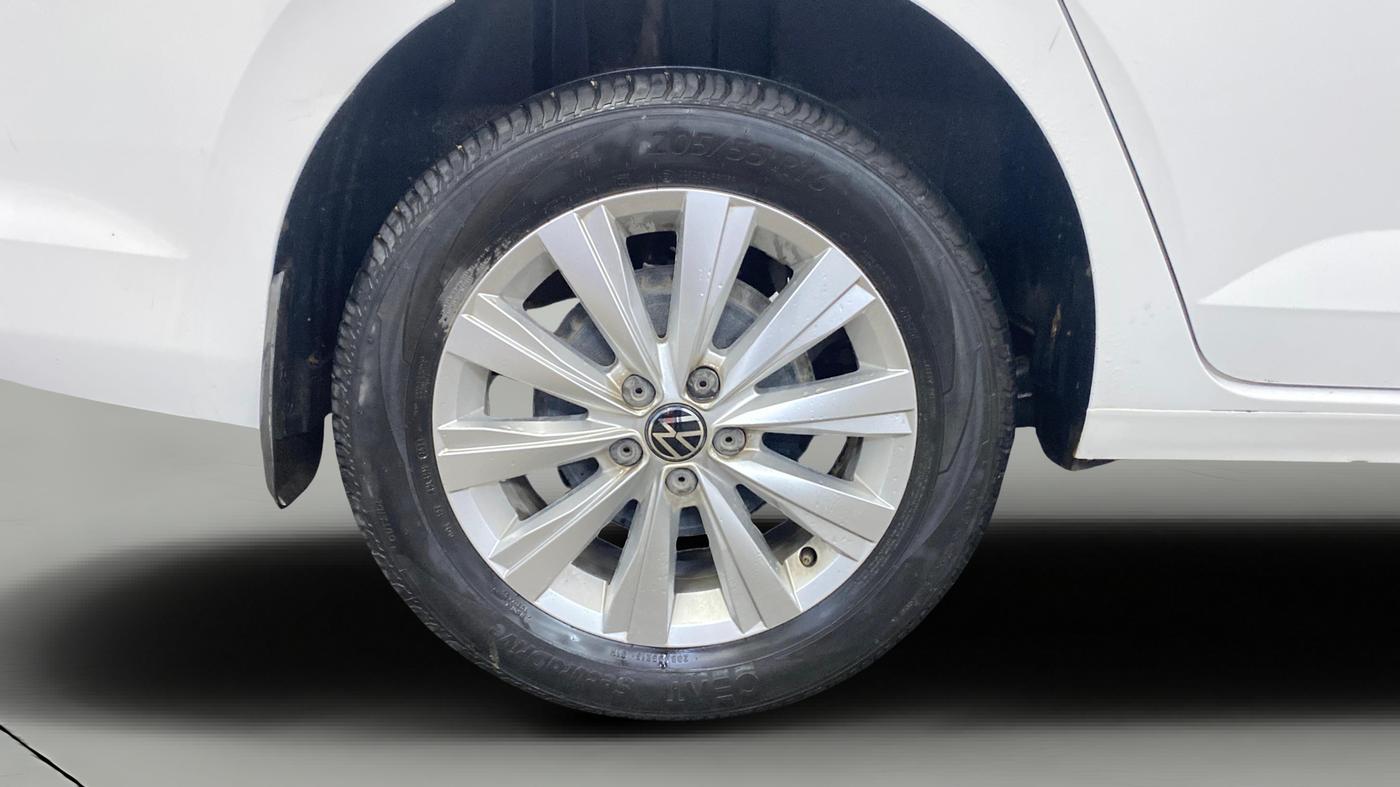 2024 Volkswagen VIRTUS HIGHLINE TSI 1.0 MT, Petrol, Manual, 6,662 km, Right Rear Wheel