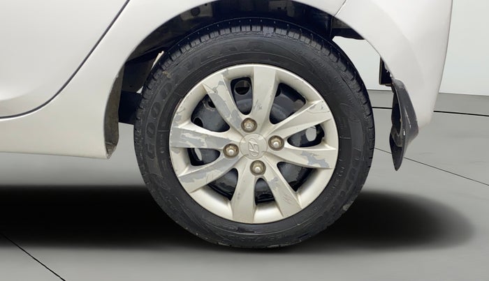 2013 Hyundai Eon MAGNA +, Petrol, Manual, 27,526 km, Left Rear Wheel