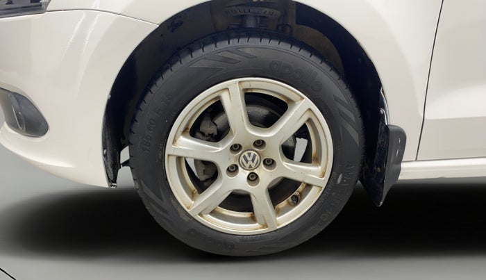 2013 Volkswagen Vento HIGHLINE 1.6 MPI, Petrol, Manual, 1,08,521 km, Left Front Wheel