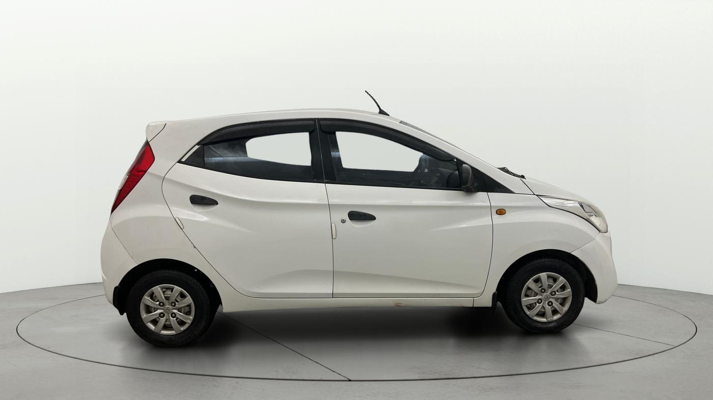 2015 Hyundai Eon D-LITE+, Petrol, Manual, 49,185 km, Right Side View