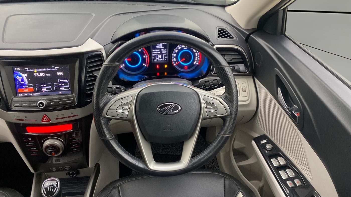 2020 Mahindra XUV300 W8 1.5 DIESEL, Diesel, Manual, 45,333 km, Steering Wheel Close Up
