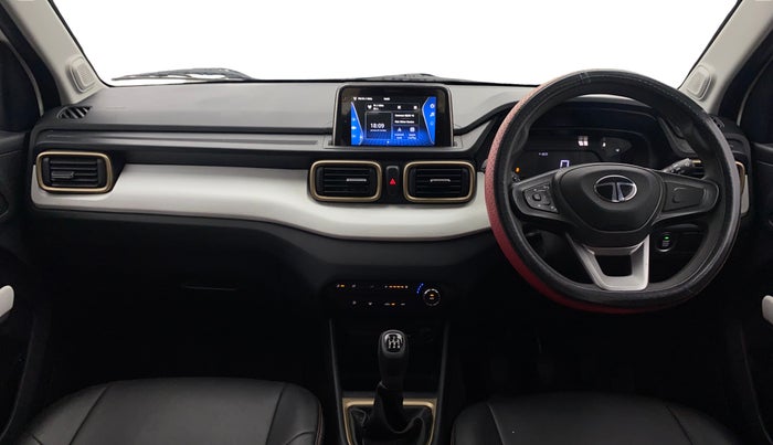 2024 Tata PUNCH ACCOMPLISHED DAZZLE SUNROOF CNG MT, CNG, Manual, 39,304 km, Dashboard