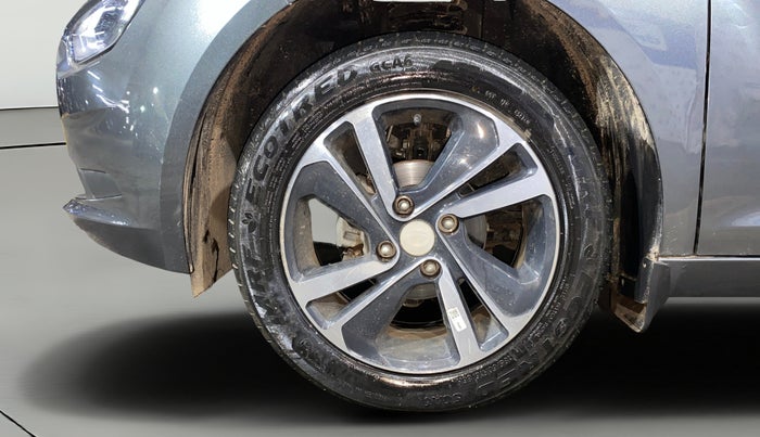 2023 Tata ALTROZ XZ PETROL, Petrol, Manual, 2,818 km, Left Front Wheel