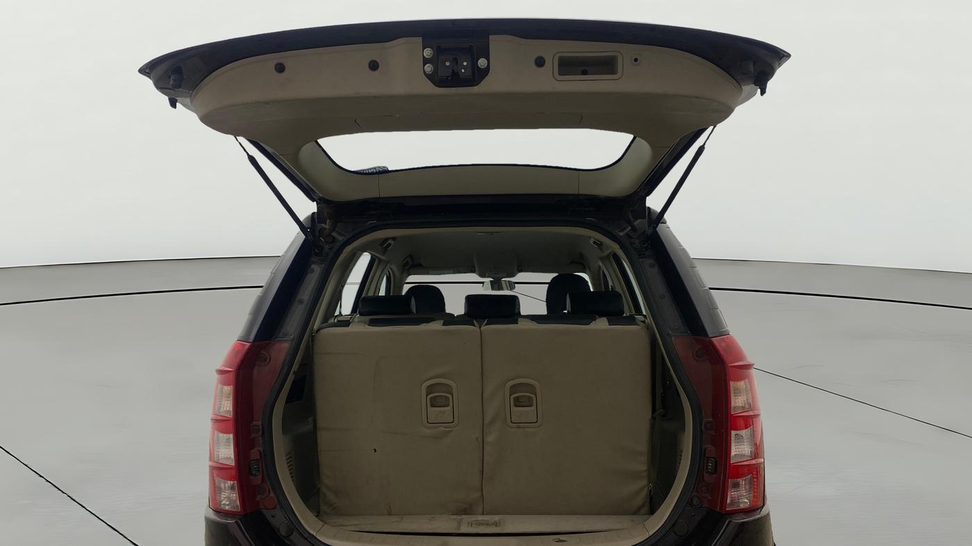 2016 Mahindra XUV500 W4, Diesel, Manual, 49,217 km, Boot Open Zoomed View