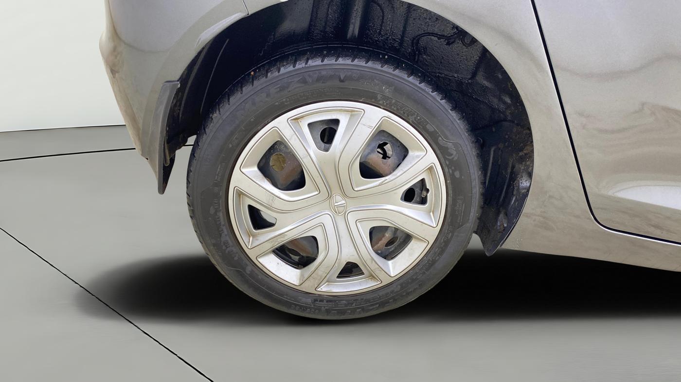 2021 Tata ALTROZ XM PLUS PETROL, Petrol, Manual, 56,208 km, Right Rear Wheel