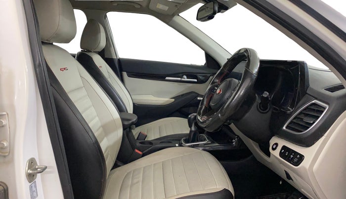 2019 KIA SELTOS GTX PLUS 1.4 PETROL, Petrol, Manual, 61,814 km, Right Side Front Door Cabin
