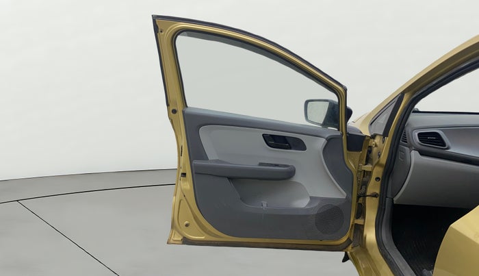 2020 Tata ALTROZ XE PETROL, Petrol, Manual, 58,689 km, LHS Front Door