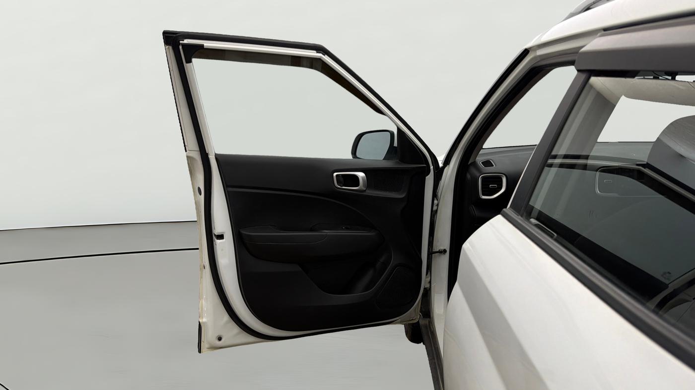 2021 Hyundai VENUE S 1.2, Petrol, Manual, 36,192 km, LHS Front Door