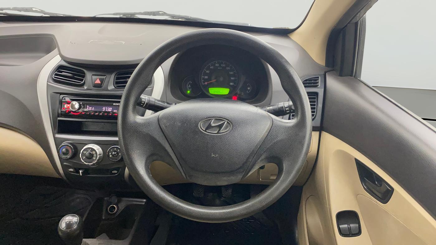 2014 Hyundai Eon ERA +, CNG, Manual, 1,13,407 km, Steering Wheel Close Up