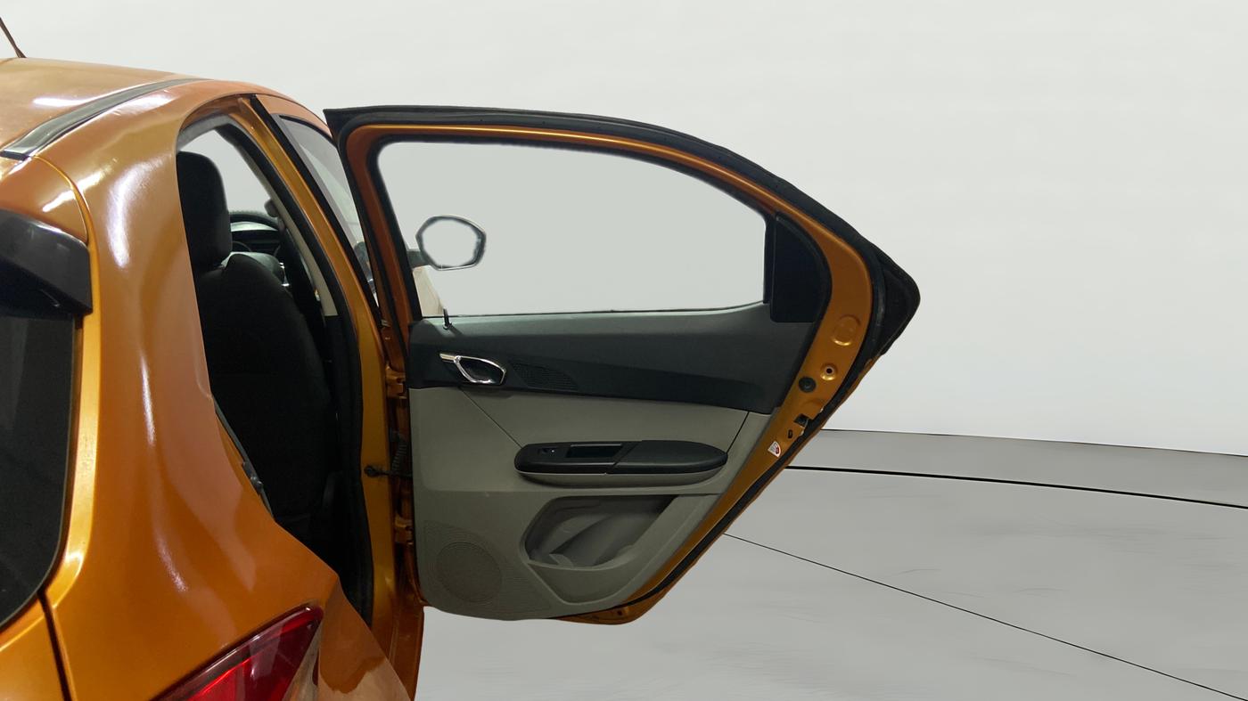 2017 Tata Tiago XZ PETROL, Petrol, Manual, 77,725 km, RHS Rear Door