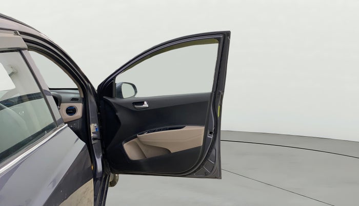 2015 Hyundai Grand i10 SPORTZ 1.2 KAPPA VTVT, CNG, Manual, 52,972 km, RHS Front Door