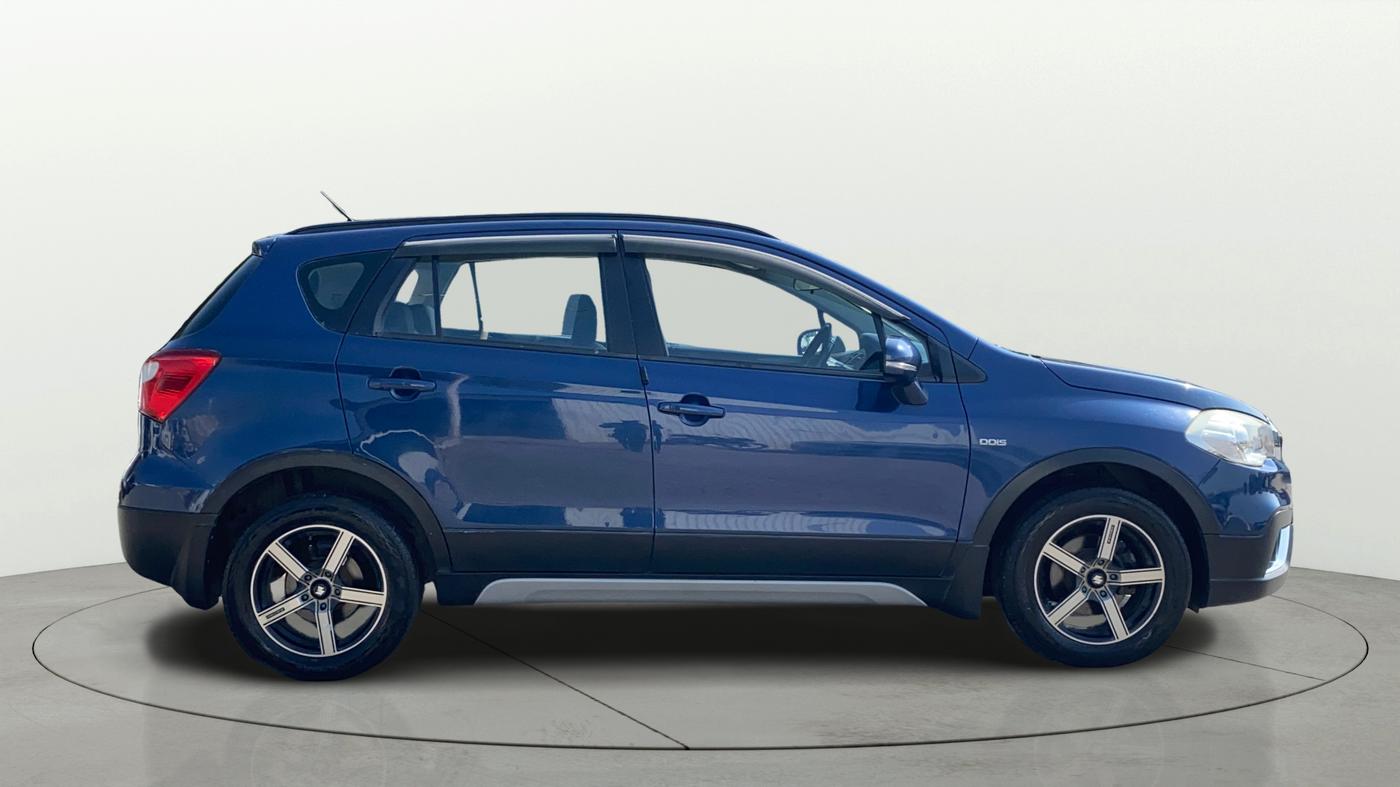 2018 Maruti S Cross ALPHA 1.3, Diesel, Manual, 1,19,629 km, Right Side View