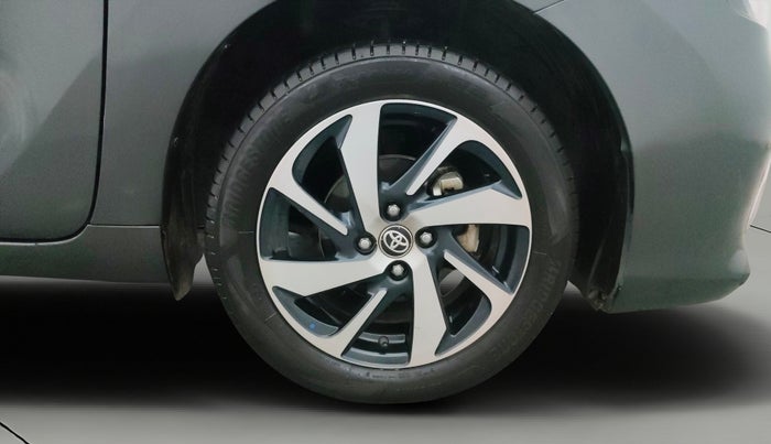 2024 Toyota Glanza V AMT, Petrol, Automatic, 1,00,247 km, Right Front Wheel