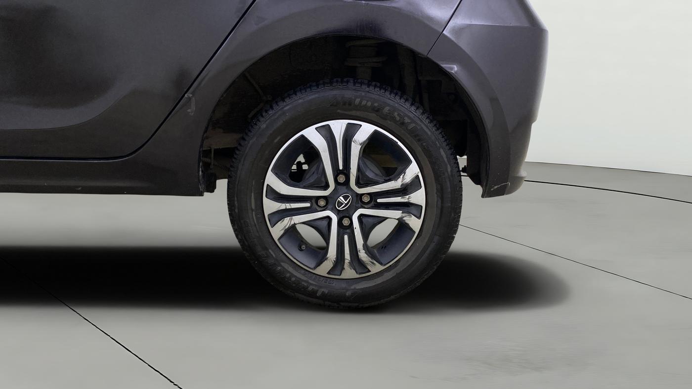2022 Tata Tiago XZ PLUS CNG, CNG, Manual, 21,445 km, Left Rear Wheel
