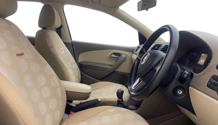 2015 Skoda Rapid AMBITION 1.6 MPI MT, Petrol, Manual, 1,39,151 km, Right Side Front Door Cabin