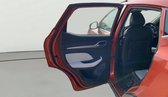 2022 MG ASTOR SHARP EX 1.5 MT, Petrol, Manual, 24,790 km, LHS Rear Door