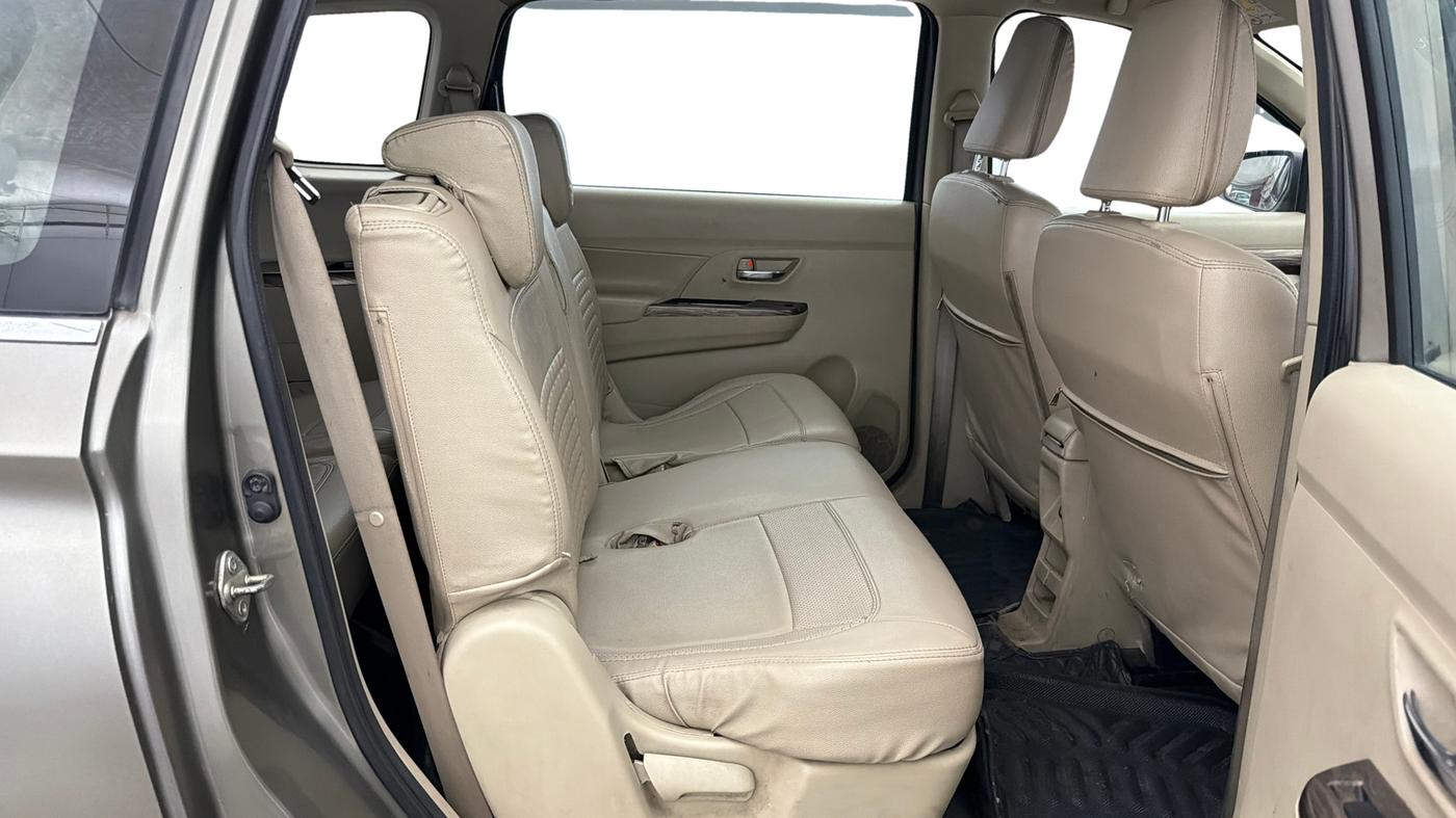 2021 Maruti Ertiga VXI CNG, CNG, Manual, 91,358 km, Right Side Rear Door Cabin